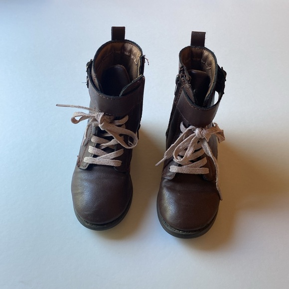 Carters boots - Picture 2 of 5